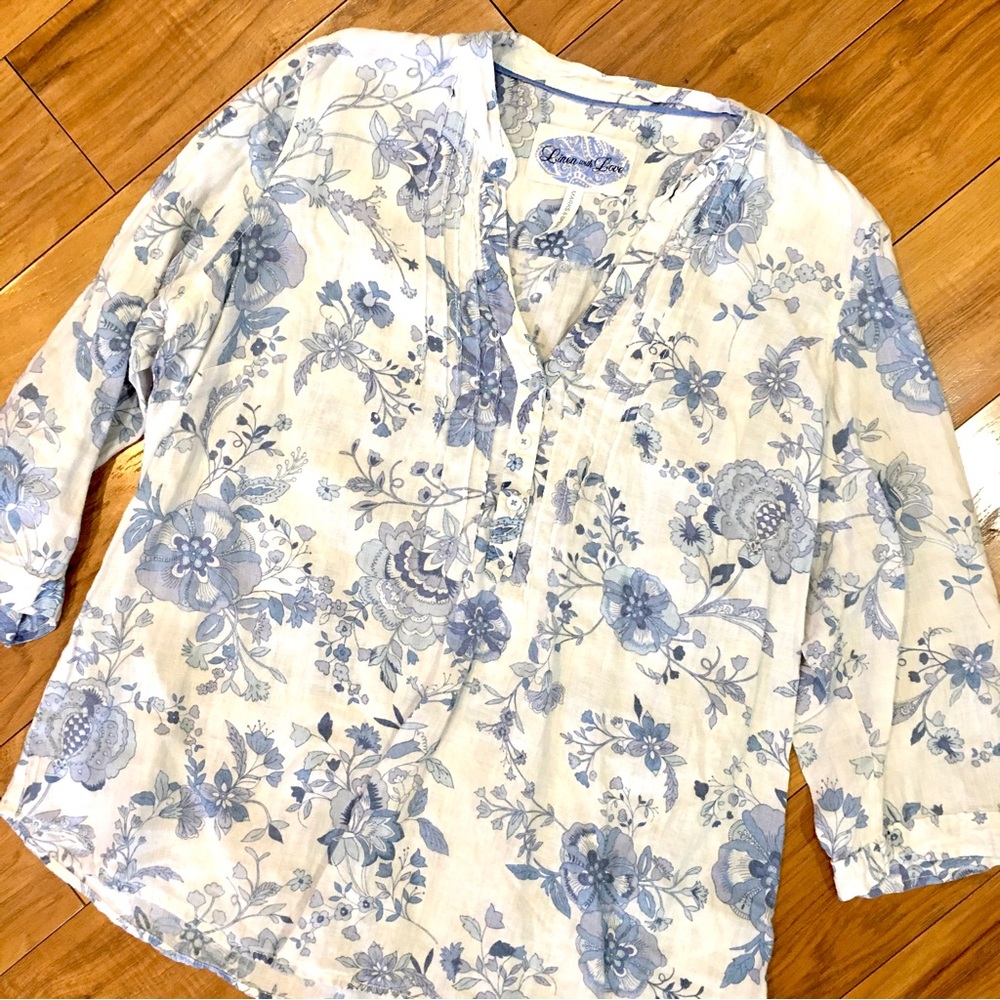 Linen with Love linen floral flower cottage  blouse chambray blue white …